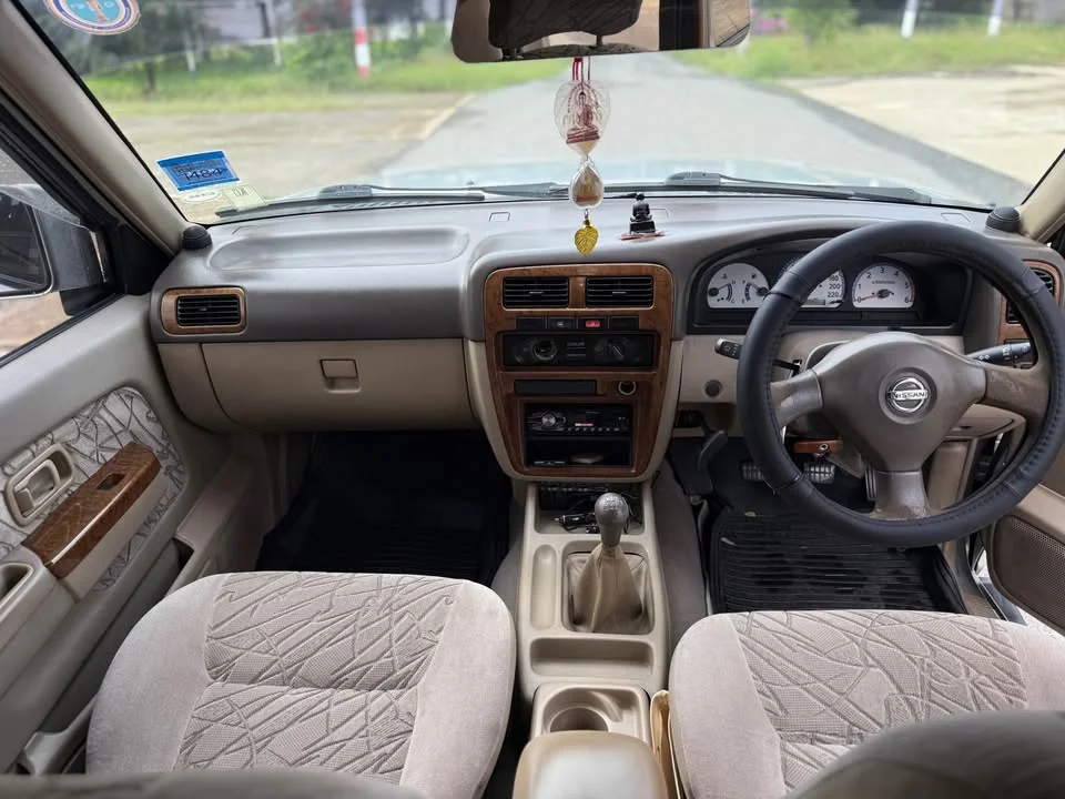 2004 Nissan Frontier I 2