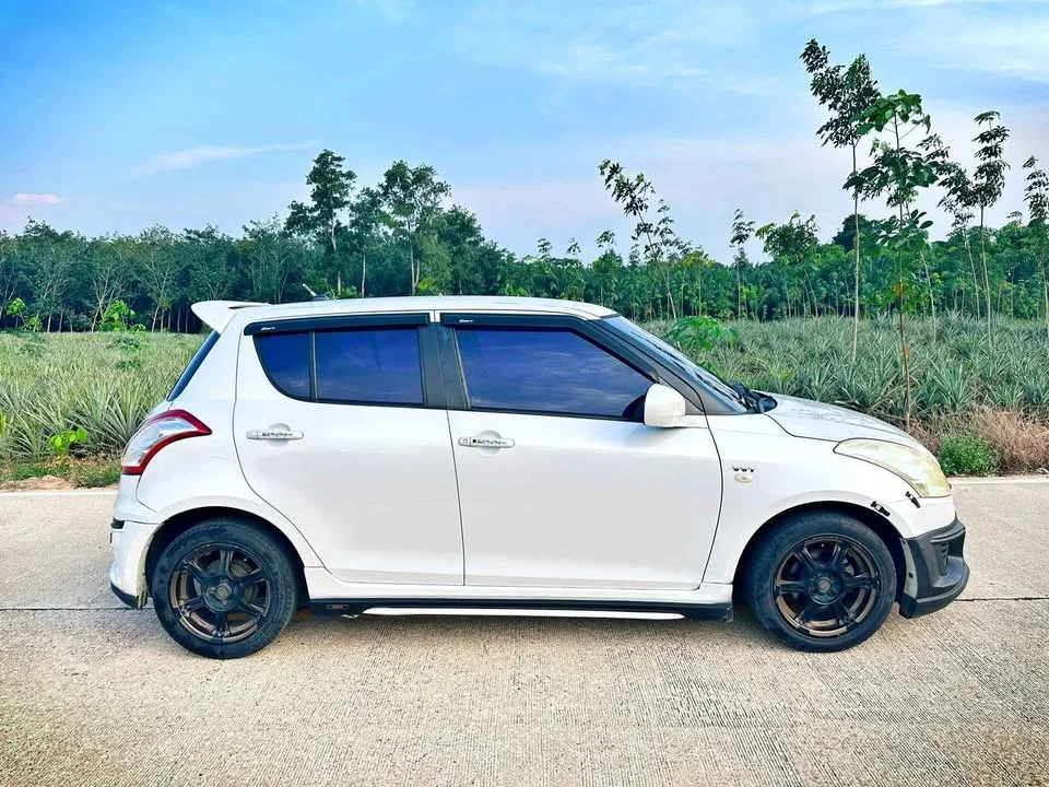 2014 Suzuki Swift II 2