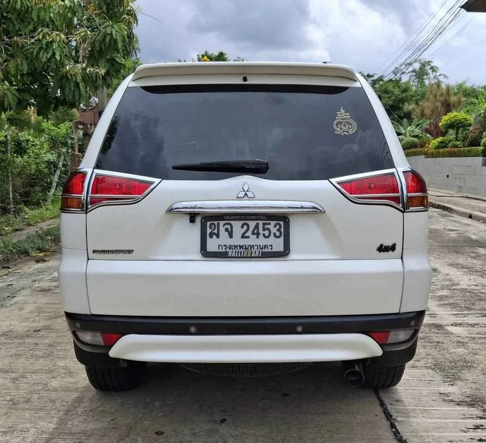 2012 Mitsubishi Pajero Sport II 3