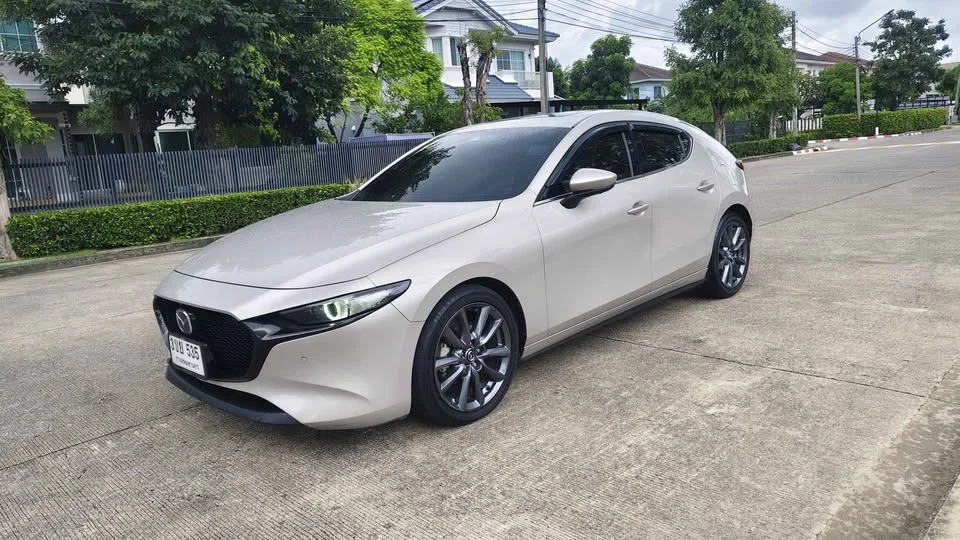 2022 Mazda 3 IV 3