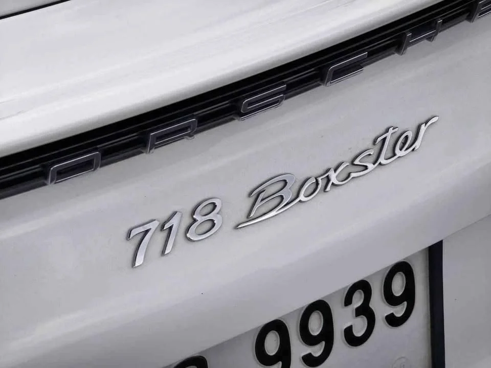 2016 Porsche 718 Boxster and Cayman IV 3