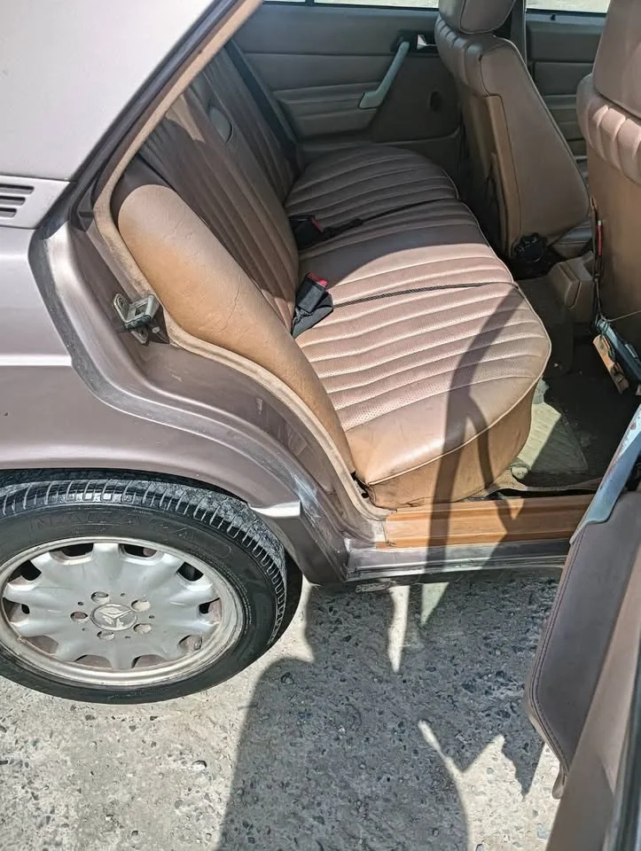 Benz C-Class W201 (190, 190E, 190D) 2