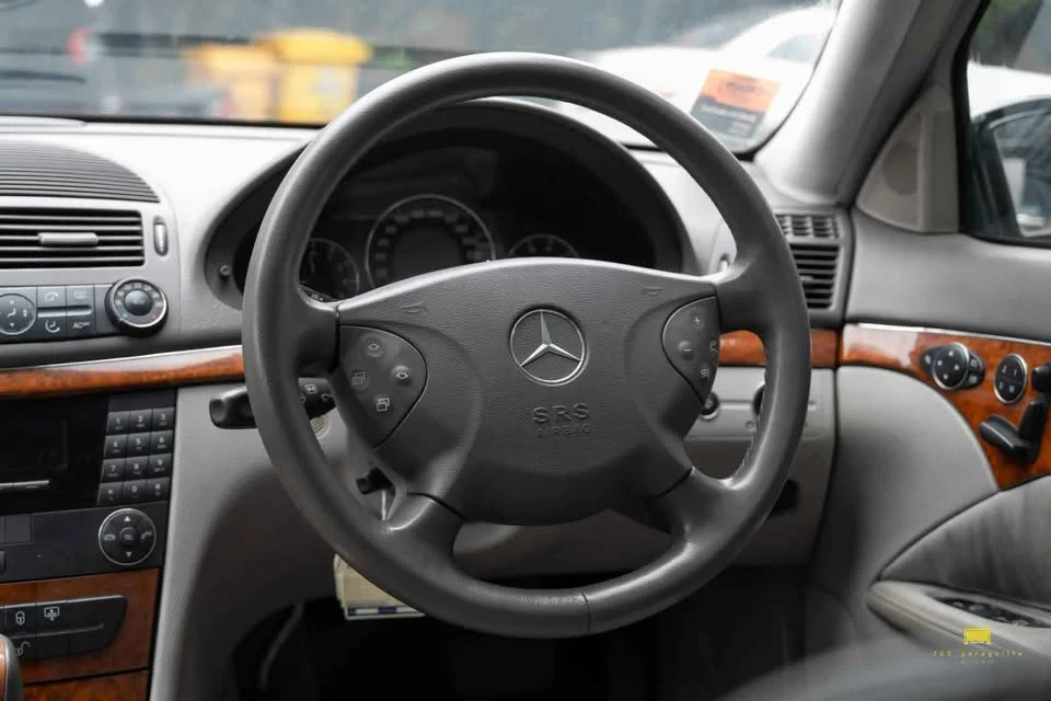 2003 Benz E-Class W211 3