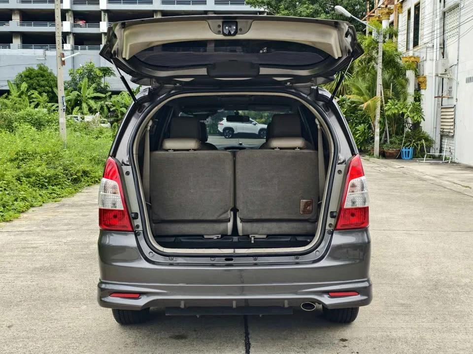 2013 Toyota Innova I 2