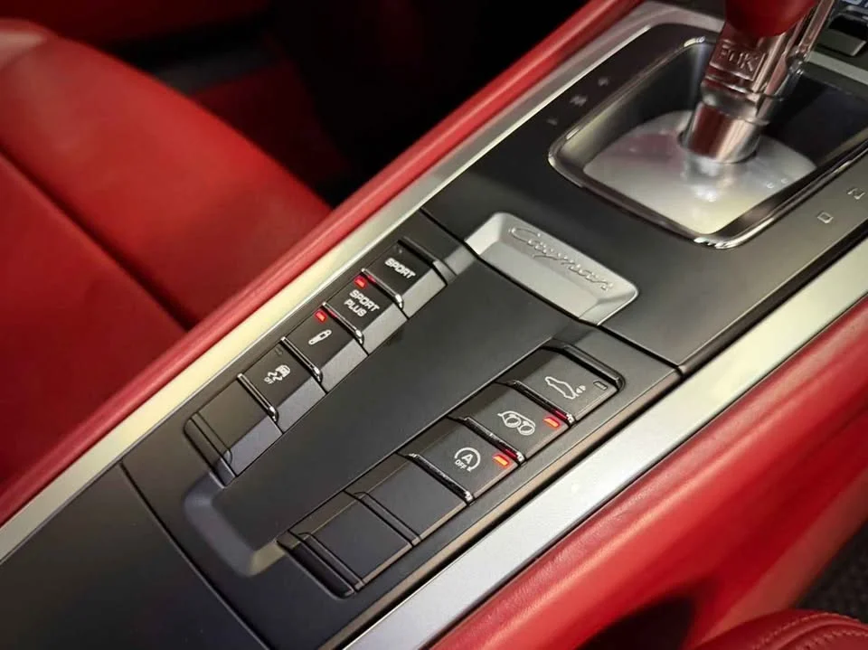 2015 Porsche Boxster and Cayman III 3