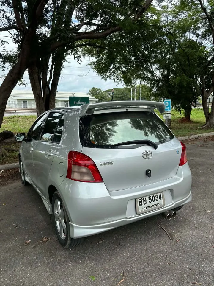 2006 Toyota Yaris II 2