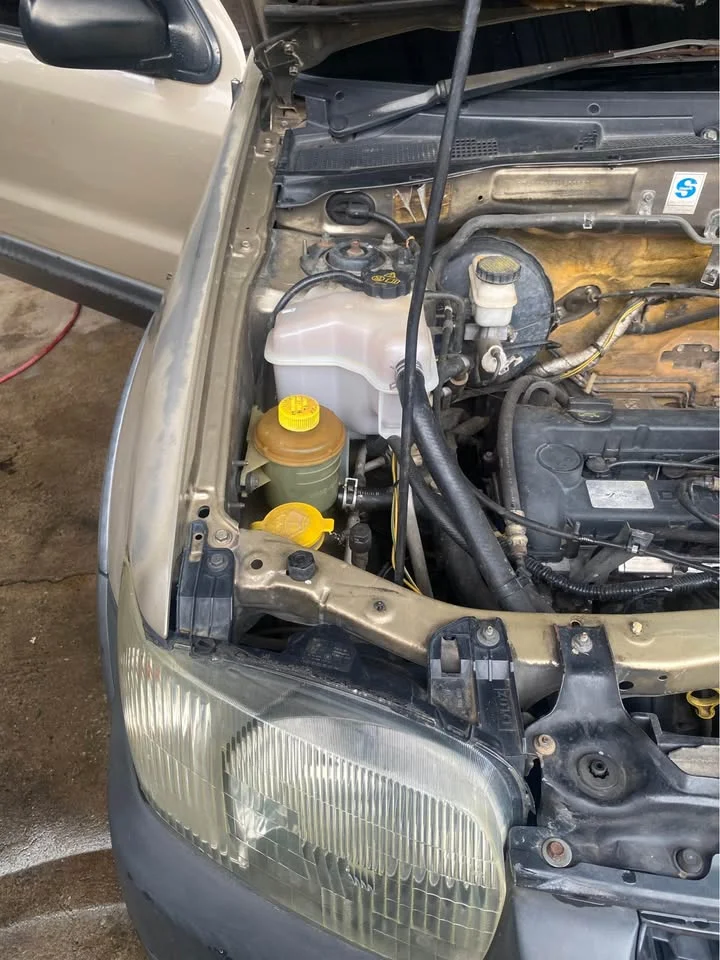 2004 Ford Escape I 3