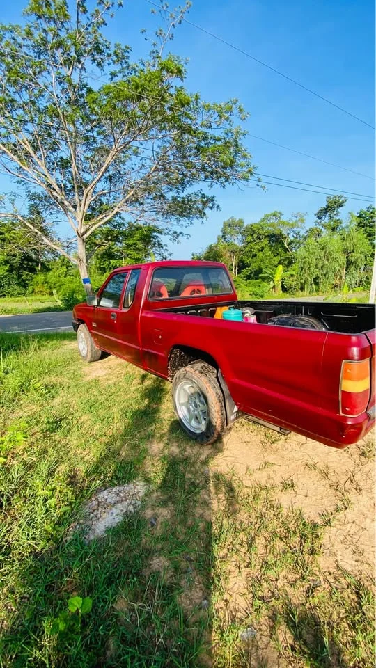 1999 Mitsubishi Triton II 3
