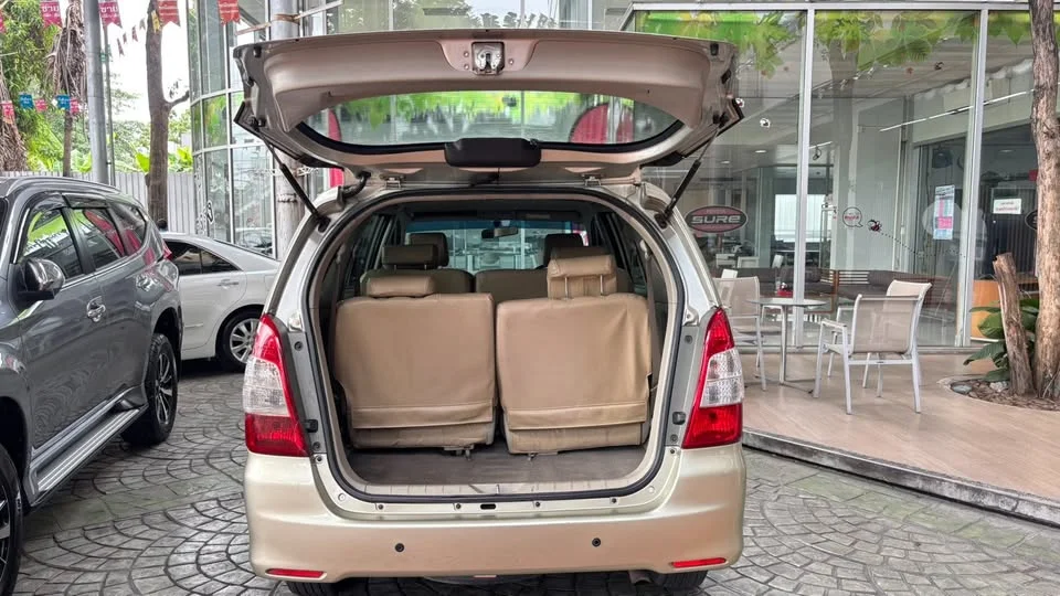 2013 Toyota Innova I 2