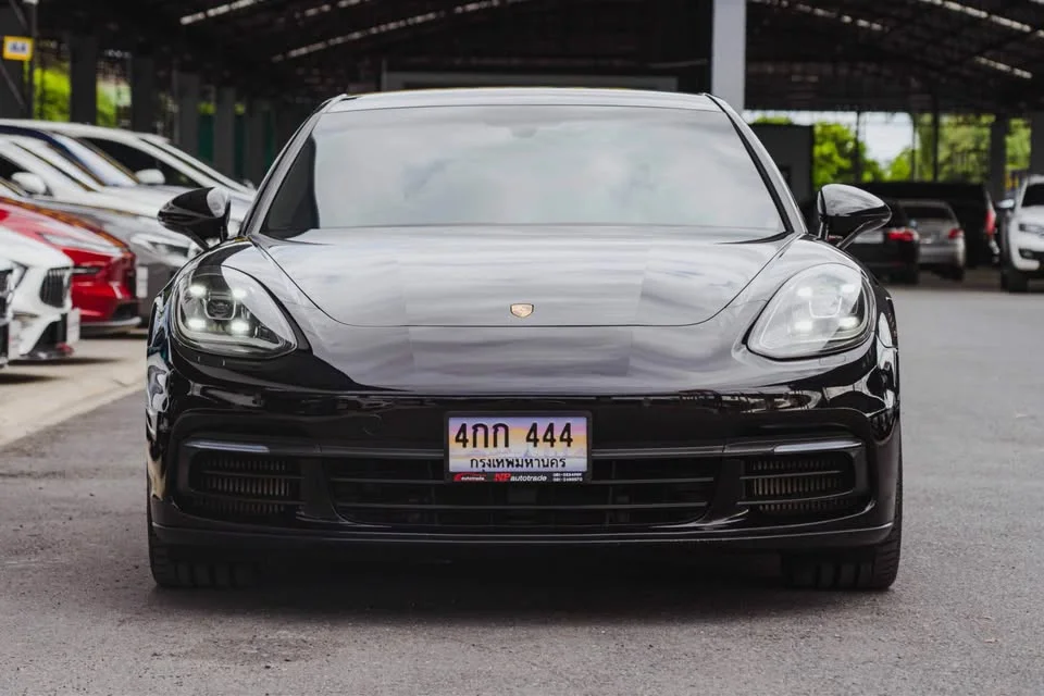 2018 Porsche Panamera II 2
