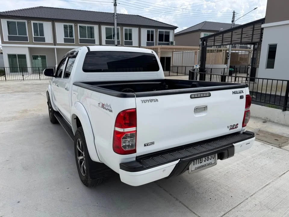 2013 Toyota Hilux VII 2