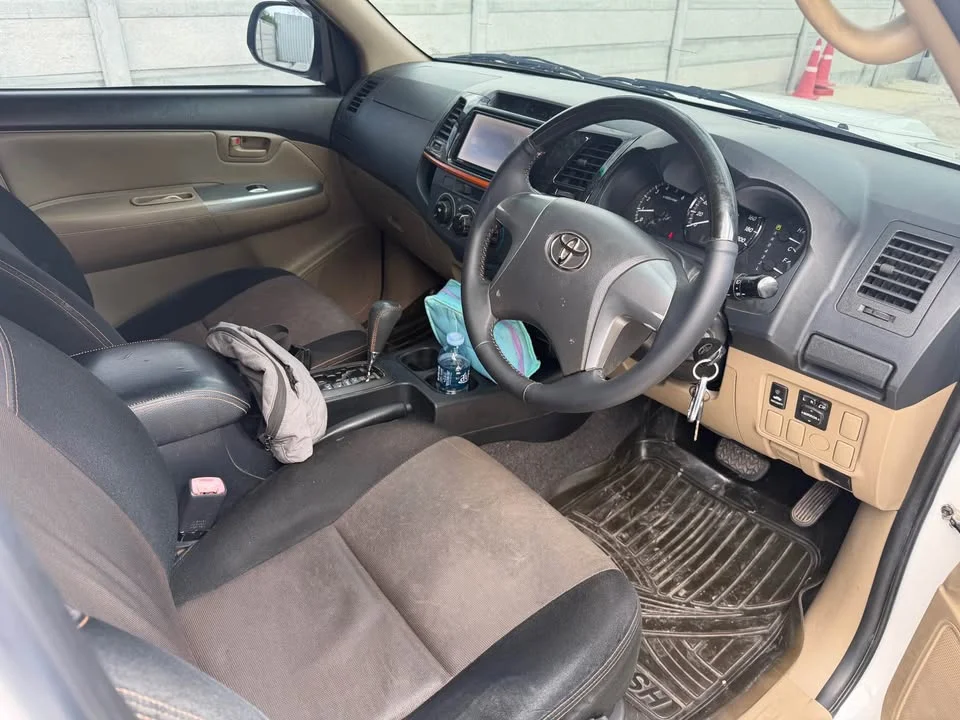 2013 Toyota Hilux VII 3