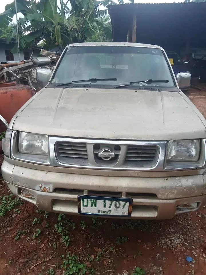 Nissan Frontier I 3