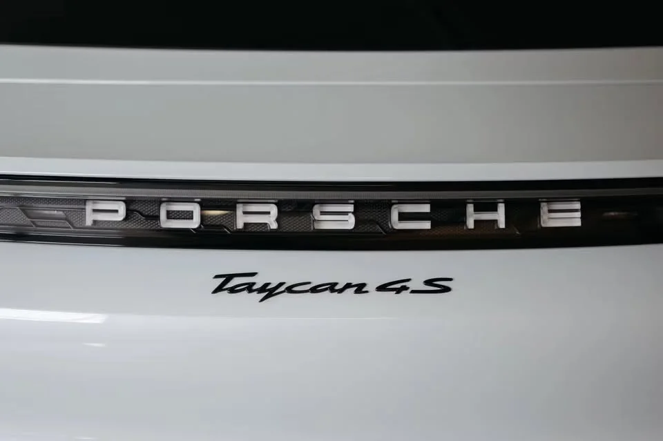 2024 Porsche Taycan 9J1 3