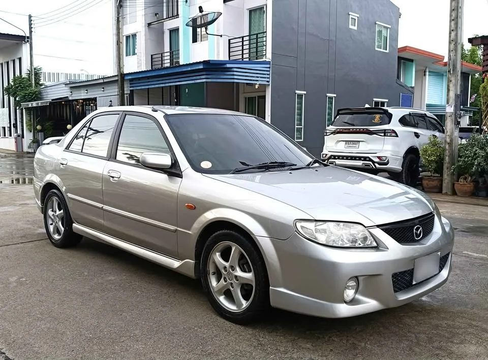 2003 Mazda 323 VIII 3