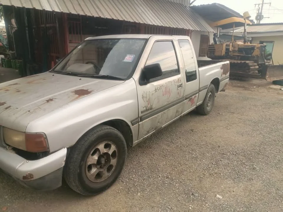 1993 Isuzu TFR III 2