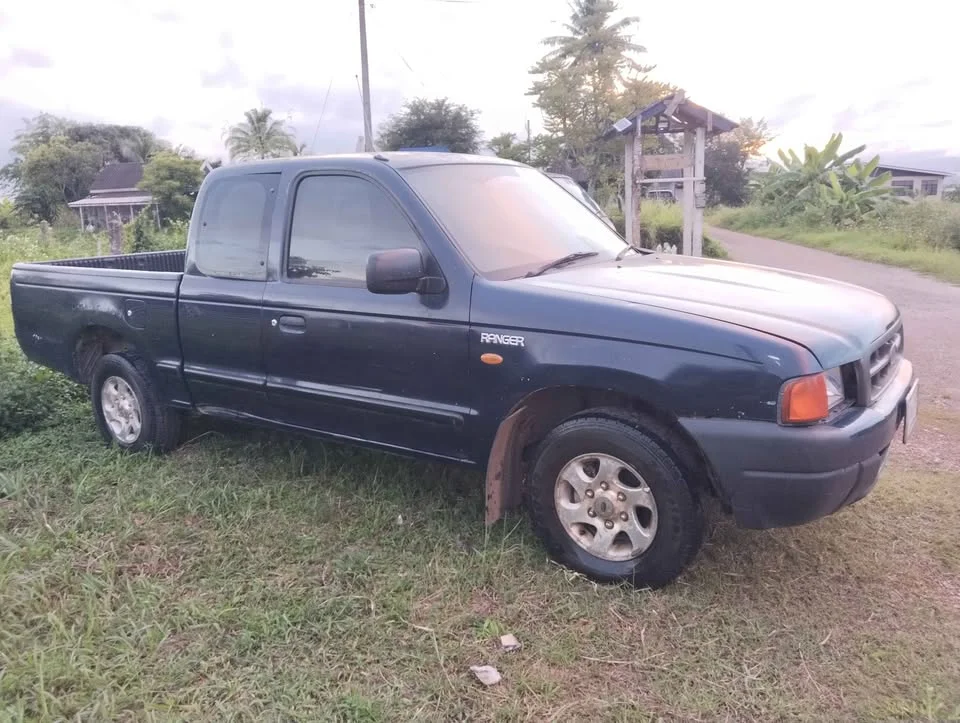 2002 Mazda 2500 Fighter V 3