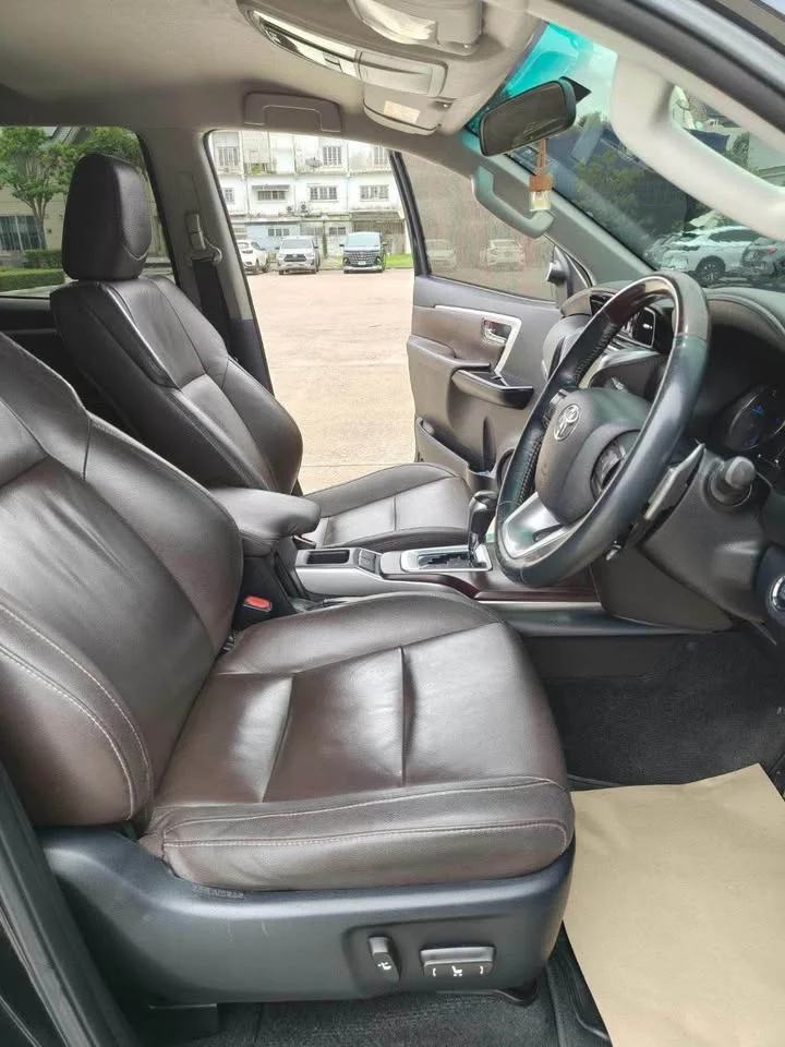 2017 Toyota Fortuner II 3