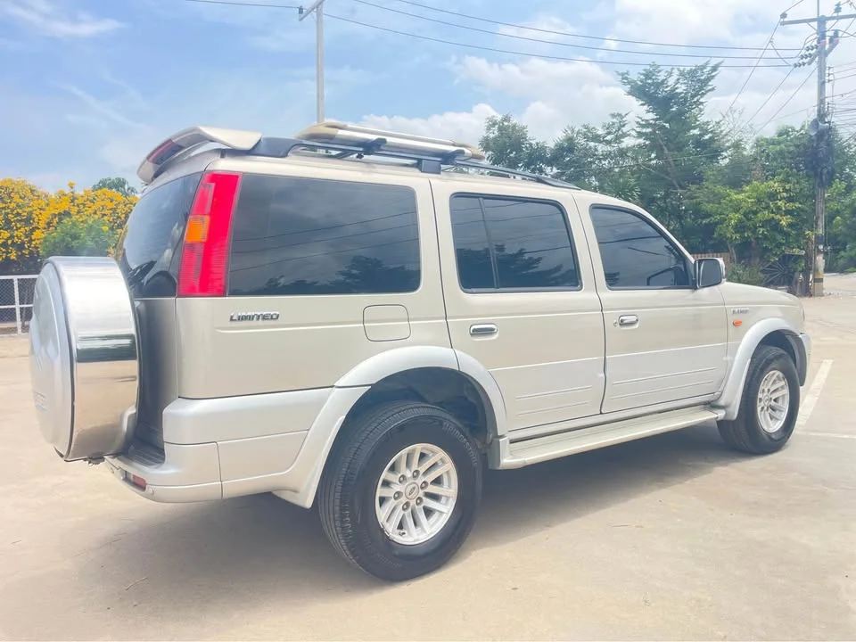2005 Ford Everest I 2