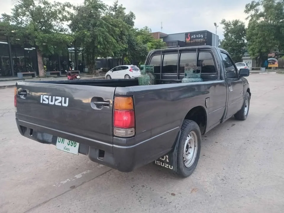 1993 Isuzu TFR III 3