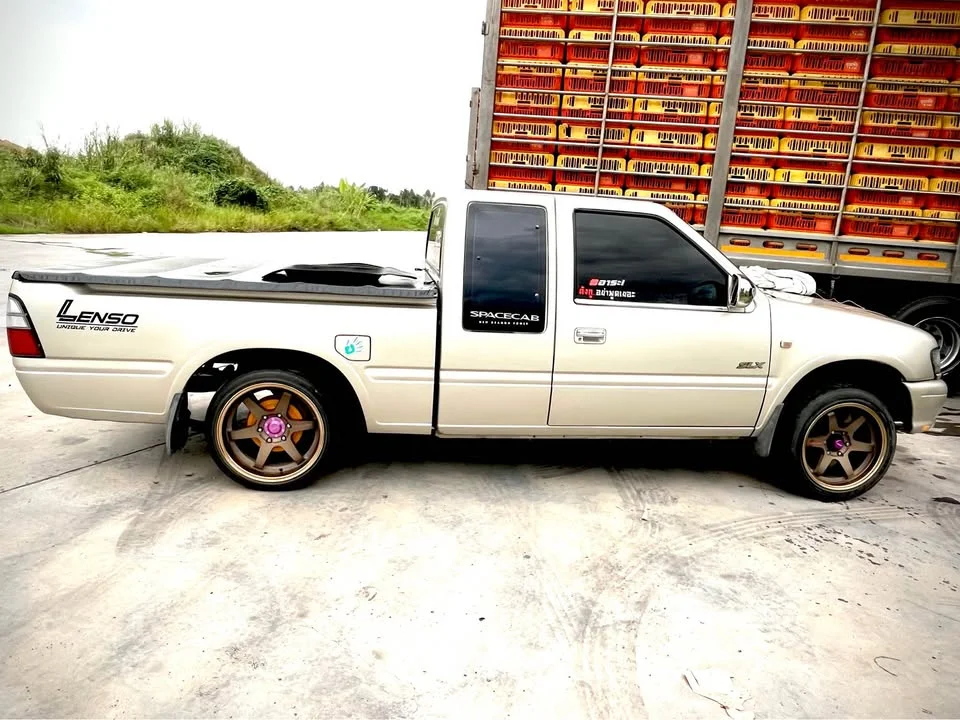 2001 Isuzu Faster Dragon Eyes III 2