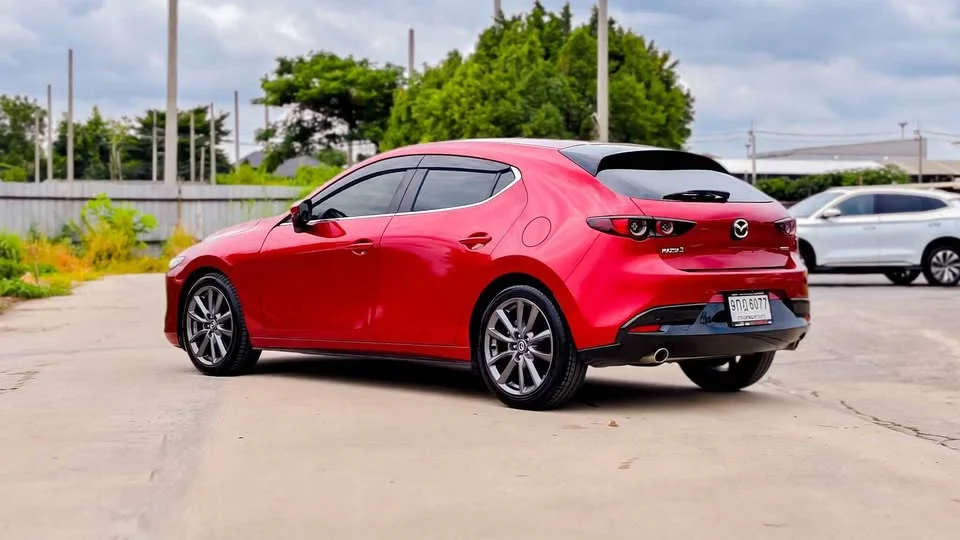 2019 Mazda 3 IV 2