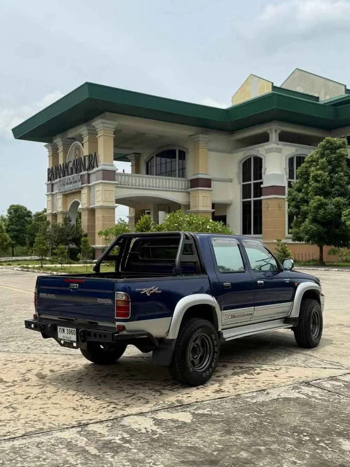 2003 Toyota Hilux Tiger VI 2