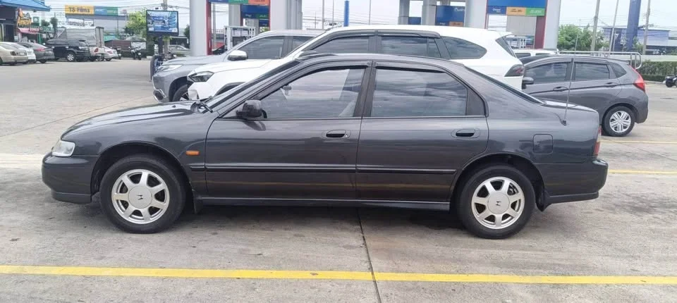 1995 Honda Accord V 3
