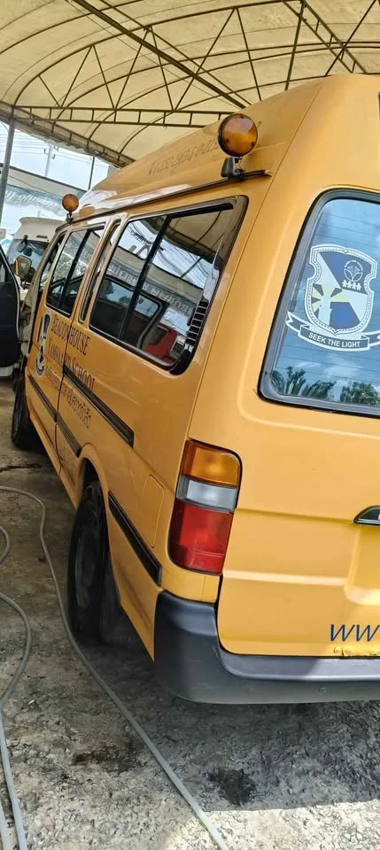 2000 Toyota Commuter IV (H100) 2