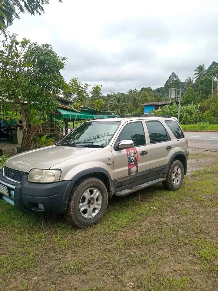 2004 Ford Escape I 3