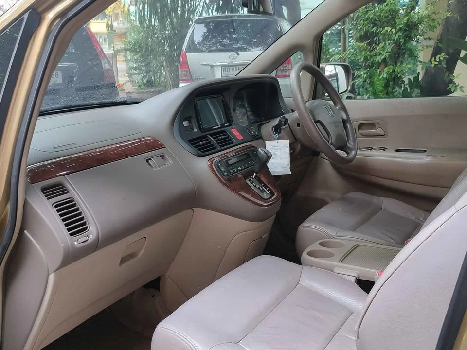 2000 Honda Odyssey II 2