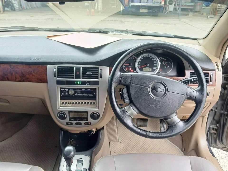 2005 Chevrolet Optra 3