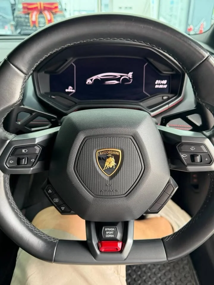 2015 Lamborghini Huracan 2