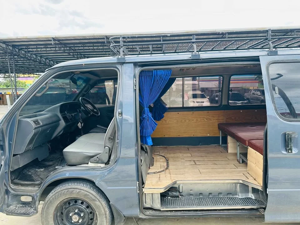 1999 Toyota Commuter IV (H100) 3