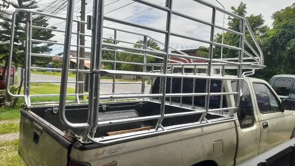 2004 Nissan Frontier I 2