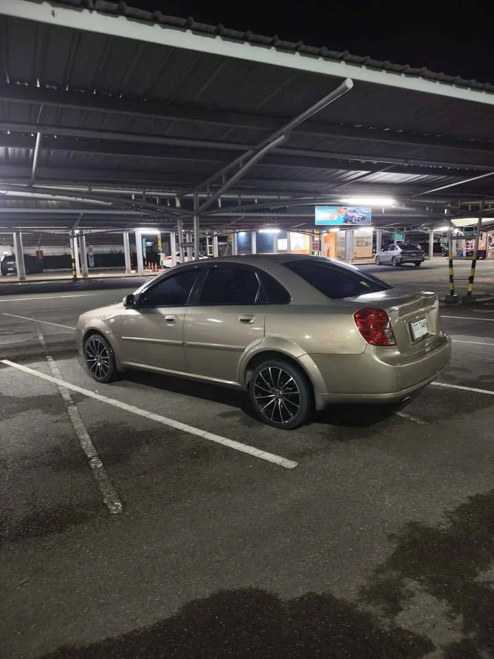 2005 Chevrolet Optra 3