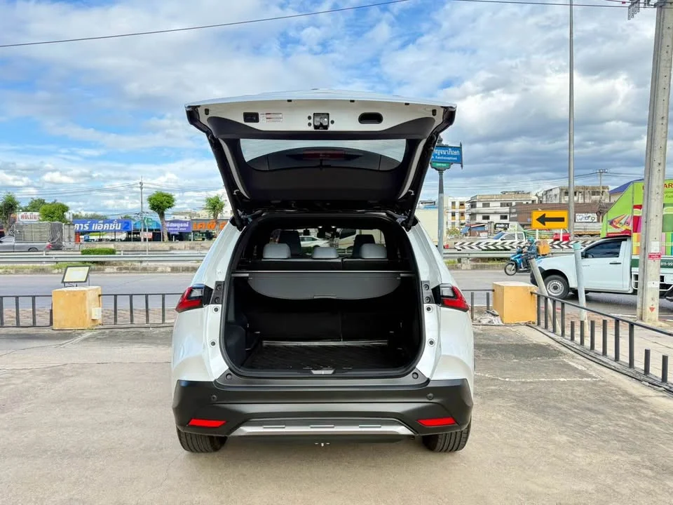 2024 Toyota Yaris Cross AC200 2