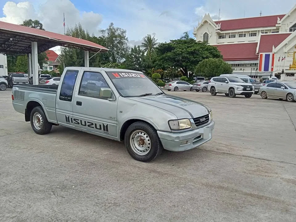 1997 Isuzu Faster Dragon Eyes III 2