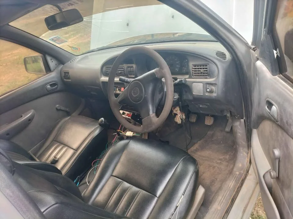 2000 Mazda 2500 Fighter V 3