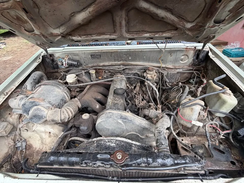 1998 Mitsubishi Triton II 3