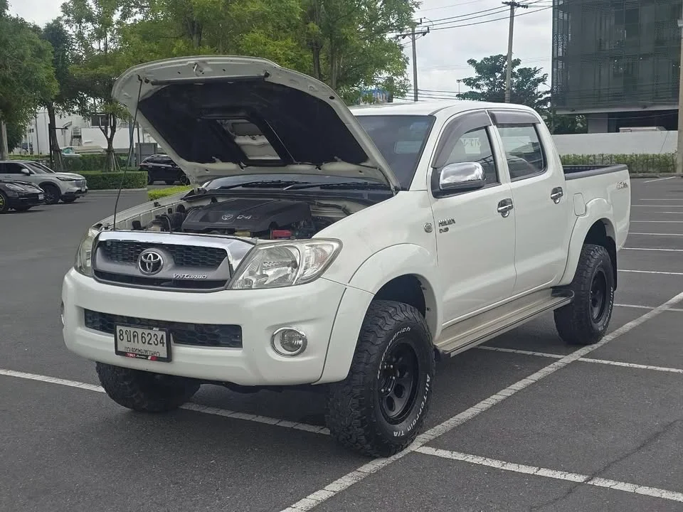 2011 Toyota Hilux VII 2