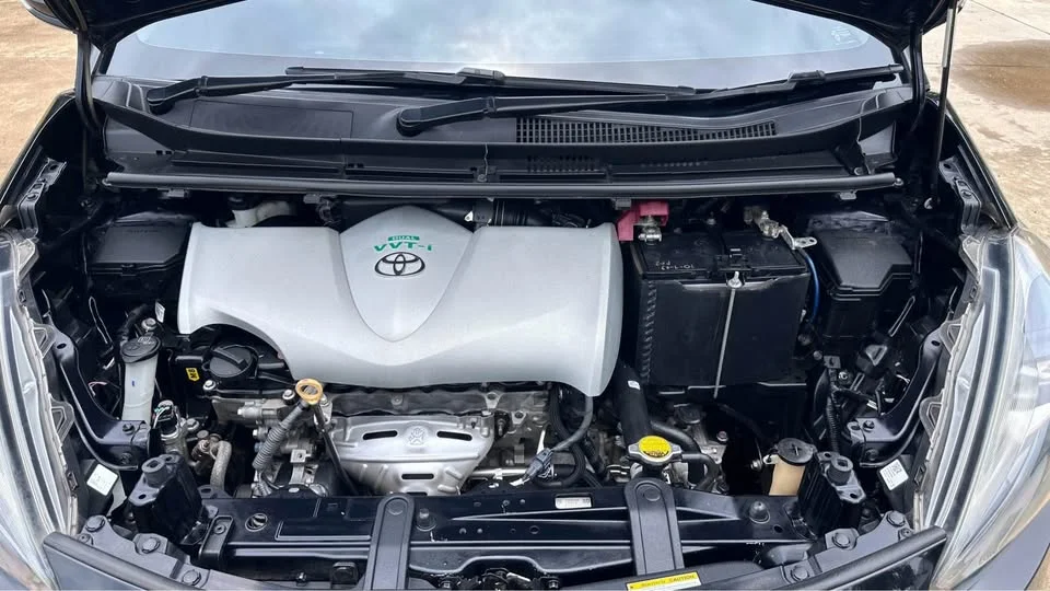 2017 Toyota Sienta II 2