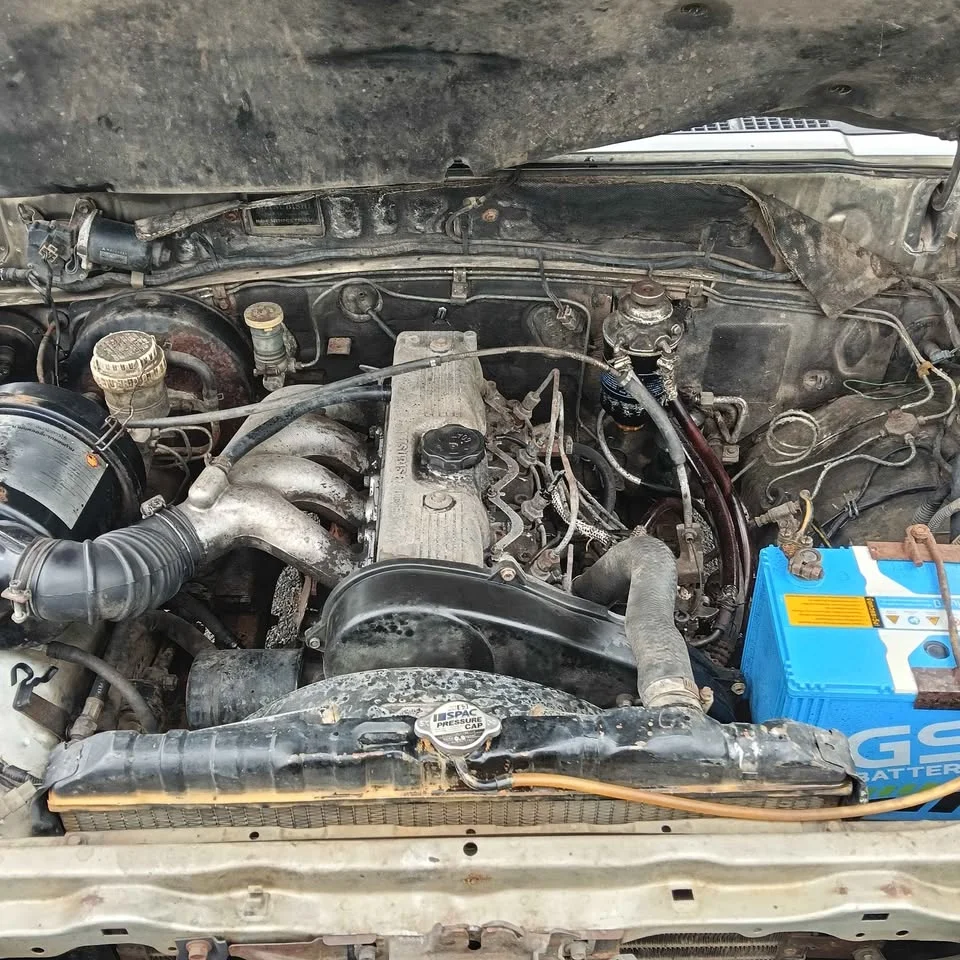 1994 Mitsubishi Triton II 2