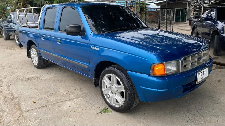 2003 Mazda 2500 Fighter V 2
