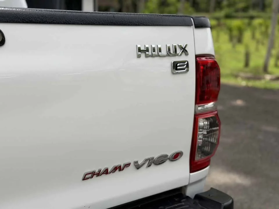 2013 Toyota Hilux VII 3
