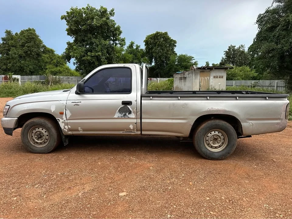 2003 Toyota Hilux Tiger VI 2