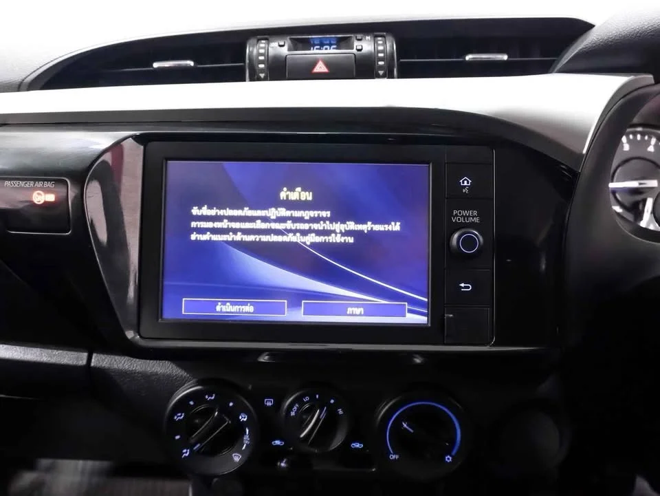 2022 Toyota Hilux VIII 3