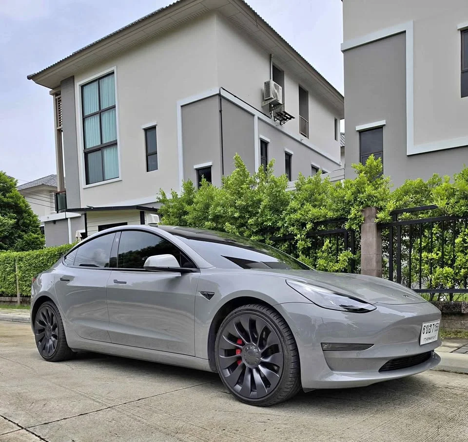 2023 Tesla Model 3 3