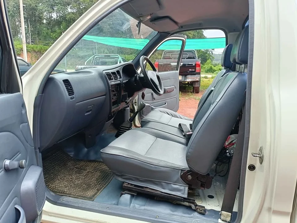 2003 Toyota Hilux Tiger VI 2