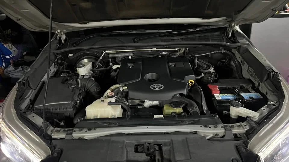 2018 Toyota Hilux VIII 2